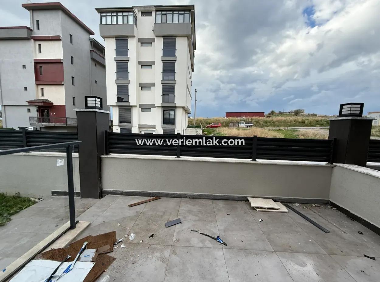 1 1 Gartennutzung Brandneue Wohnung Zum Verkauf In Seferihisar Camikebir – Region Gözsüzler