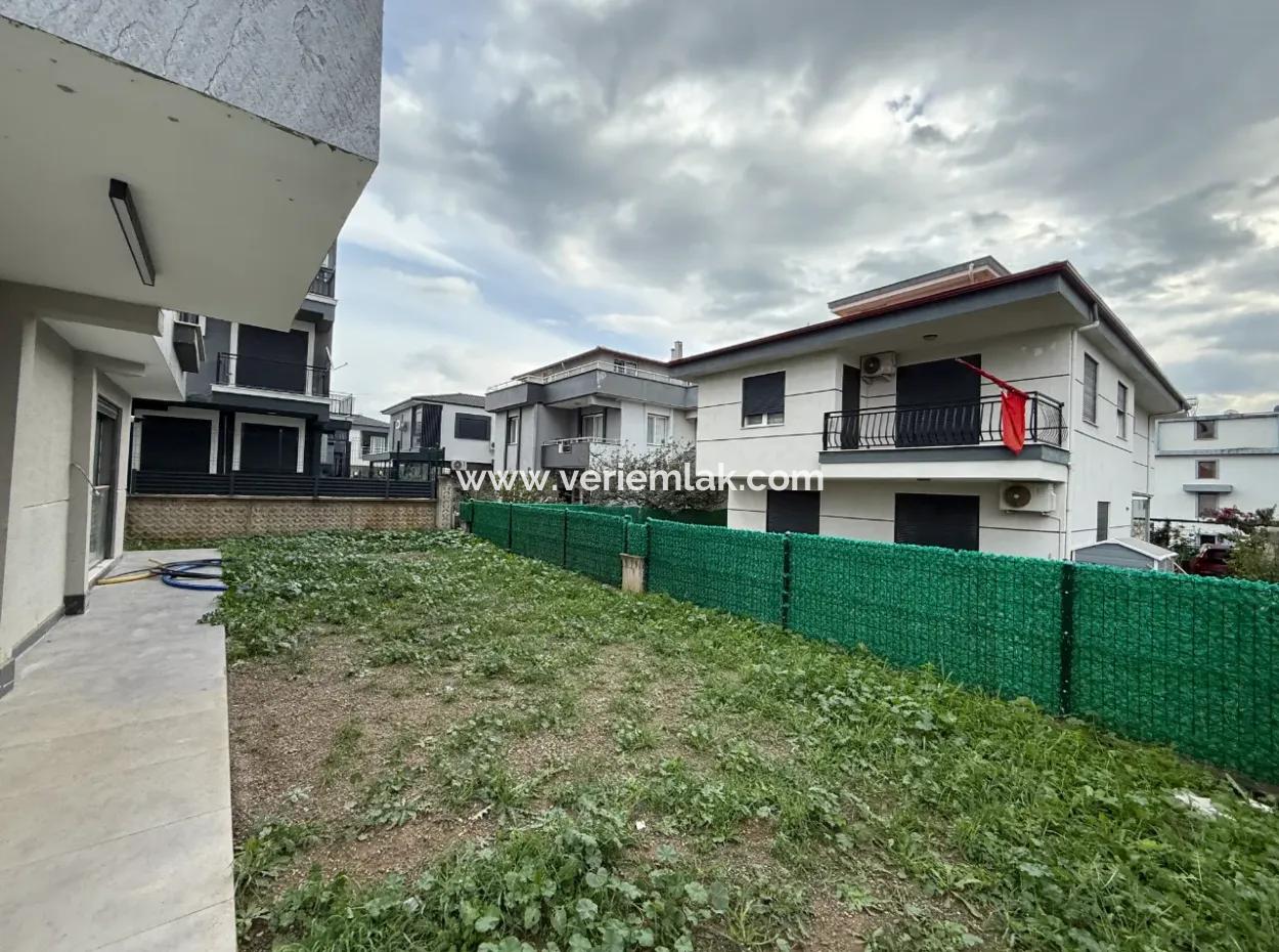 1 1 Gartennutzung Brandneue Wohnung Zum Verkauf In Seferihisar Camikebir – Region Gözsüzler