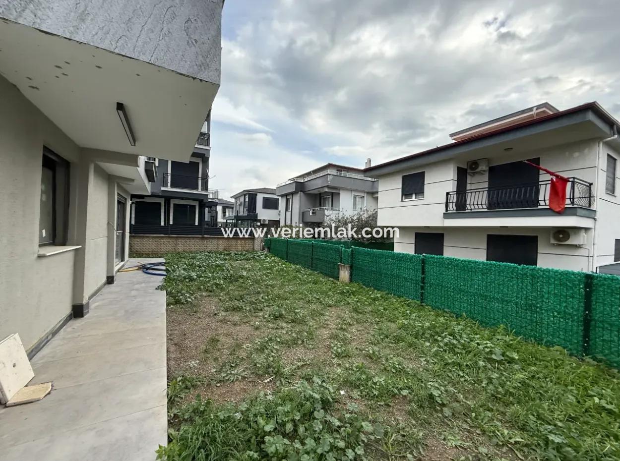 1 1 Gartennutzung Brandneue Wohnung Zum Verkauf In Seferihisar Camikebir – Region Gözsüzler
