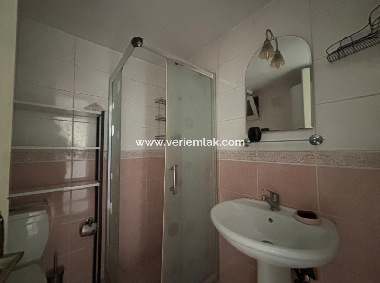 Wohnung Zu Mieten In Der Nähe Der Alsancak-Moschee, 1. Stock 2, 1 Klimatisierte Wohnung Mit Aufzug!