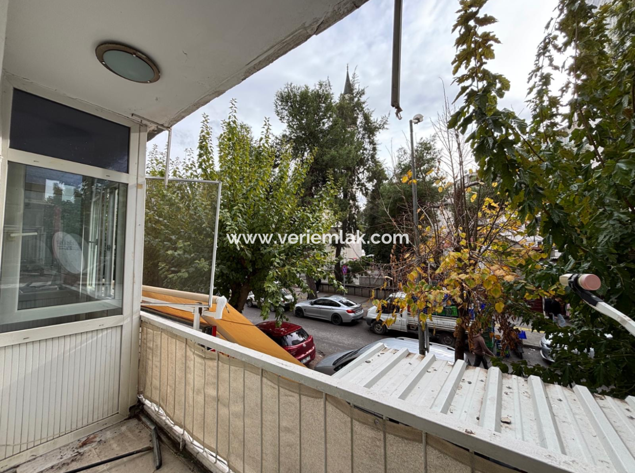 Wohnung Zu Mieten In Der Nähe Der Alsancak-Moschee, 1. Stock 2, 1 Klimatisierte Wohnung Mit Aufzug!