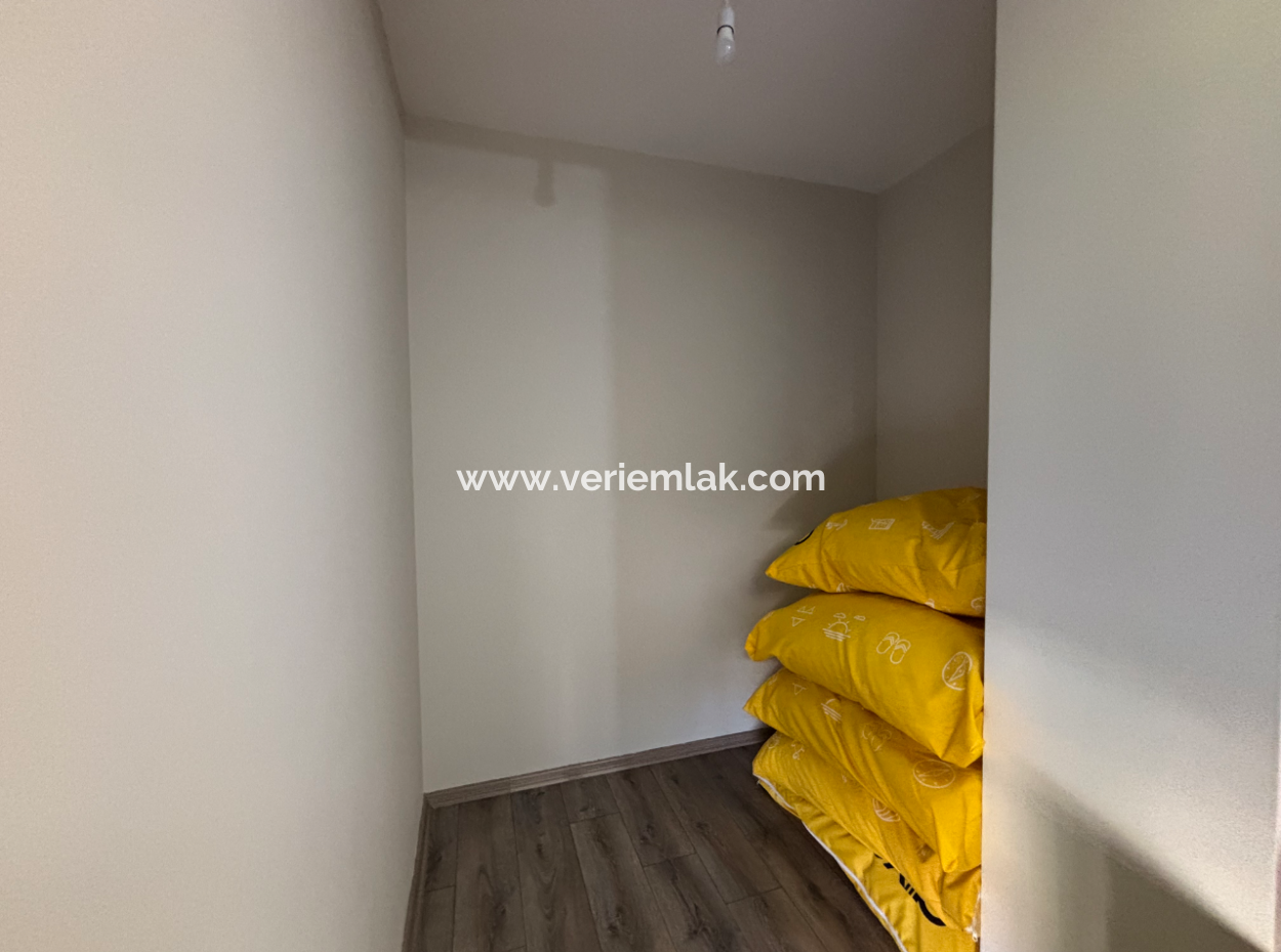 3 Zimmer, 1 Wohnzimmer, Freistehende Villa Mit Pool In Sigacik Zum Verkauf