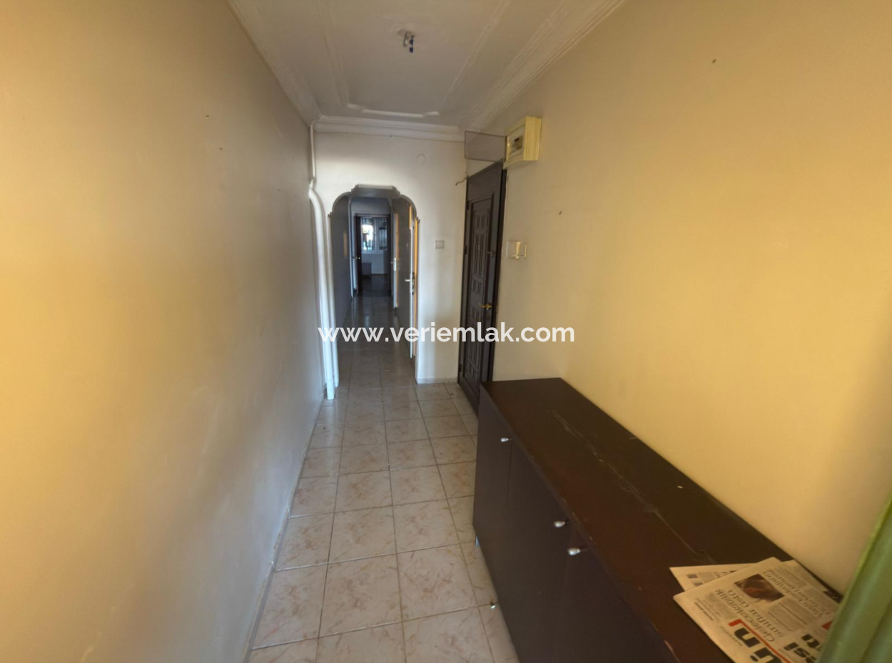 3 1 Mittlere Etage Villa Mit Grossem Balkon In Küçükyali