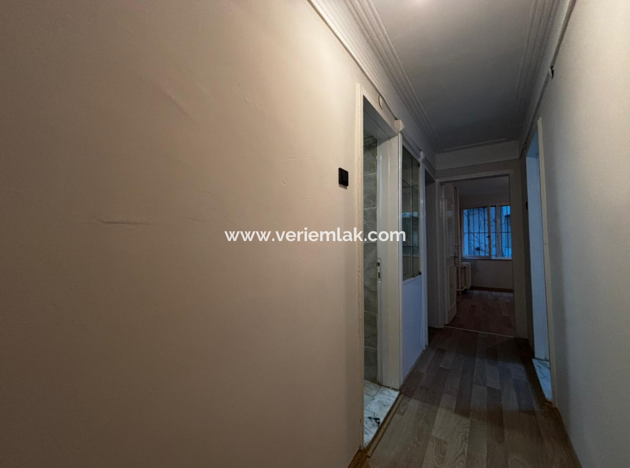 Alsancak Poet Eşrefte 1.Kat 3 1 Renovierter Arbeitsplatz / Wohnung Zu Mieten!