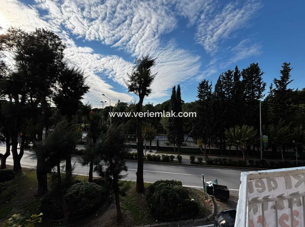 3 1 Günstige Wohnung Im Zweiten Stock Zur Miete Mit Alsancak Fair View!