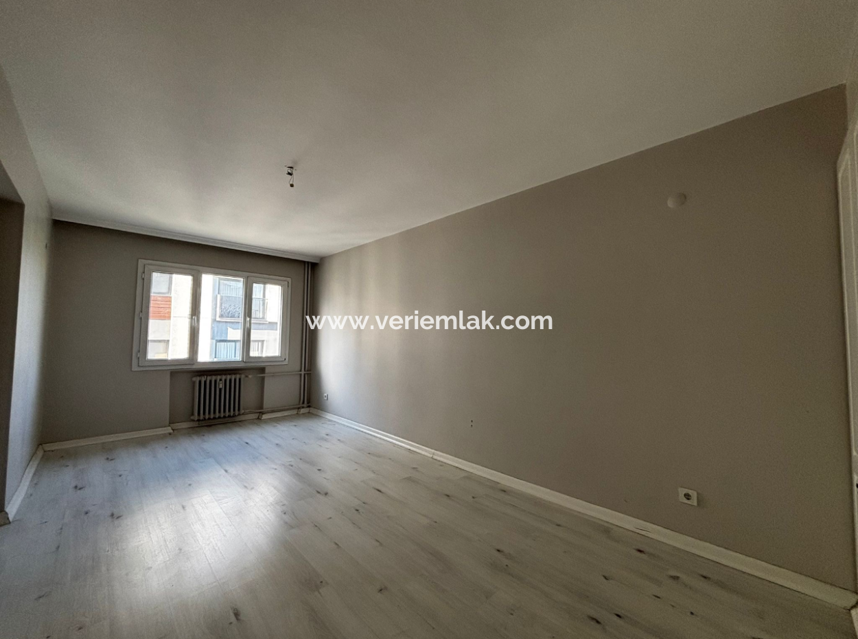 3 1 Ecke Wohnung Im 5. Stock Kostenlos Zum Verkauf In Der Alsancak Libas Street!