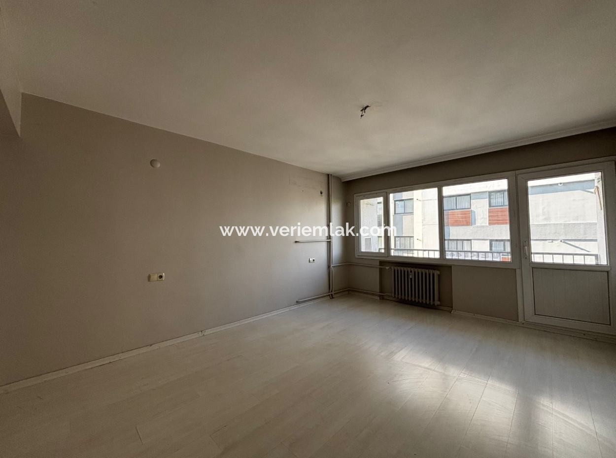 3 1 Ecke Wohnung Im 5. Stock Kostenlos Zum Verkauf In Der Alsancak Libas Street!