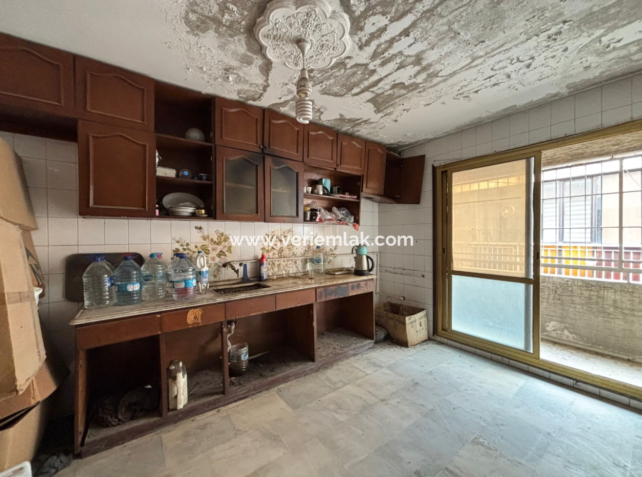 Konak Basmane 4. Stock 180 M² Arbeitsplatz / Büro Zum Verkauf Mit Aufzug!