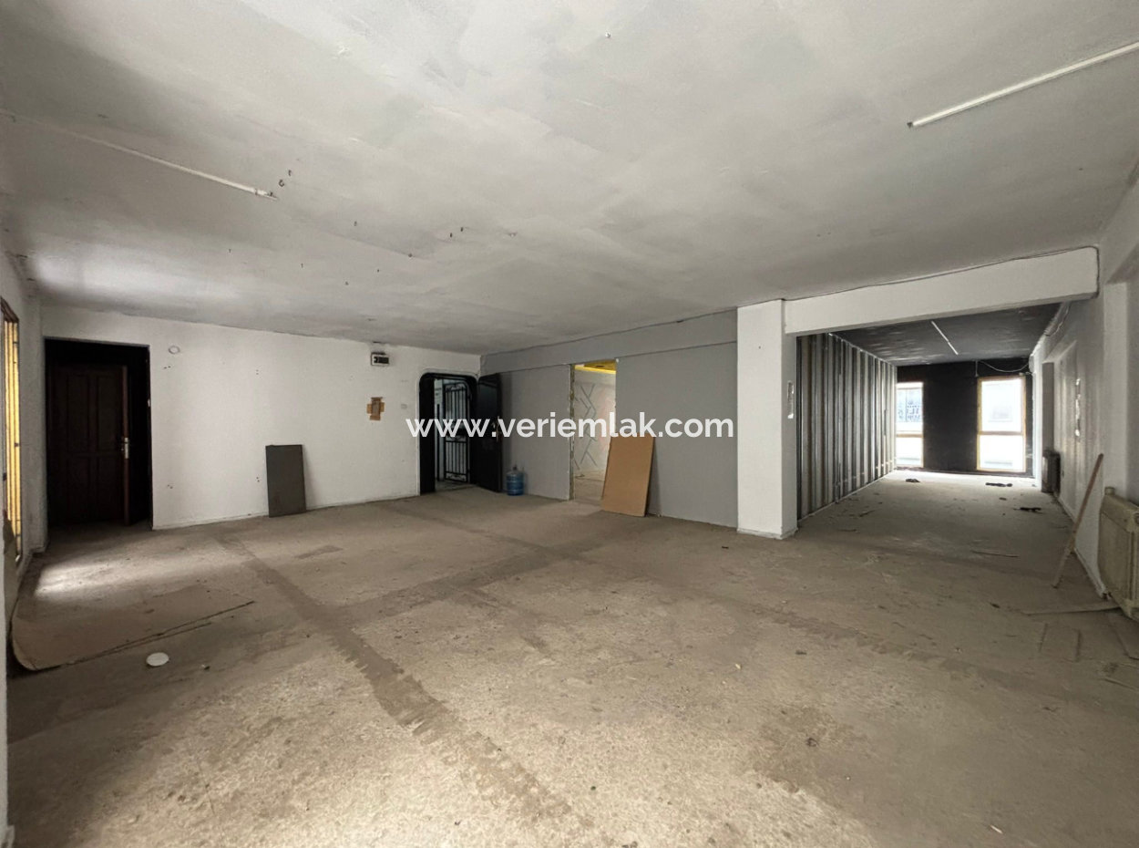 3. Stock Leerer 140 M² Arbeitsplatz / Büro Zum Verkauf Mit Aufzug In Konak Basmane!