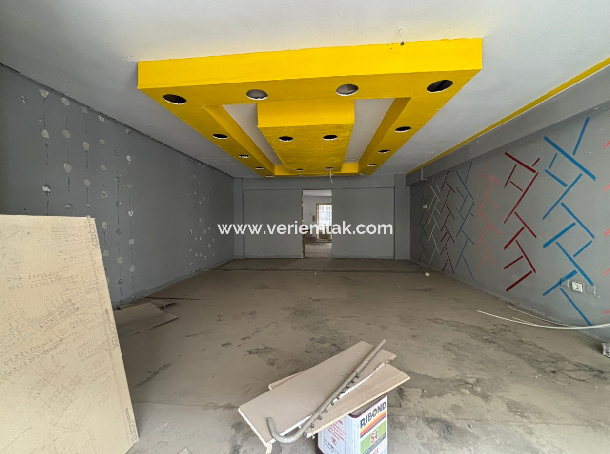 3. Stock Leerer 140 M² Arbeitsplatz / Büro Zum Verkauf Mit Aufzug In Konak Basmane!