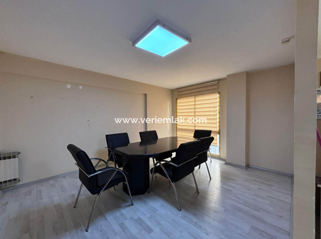 Leerstehender 2. Stock, Gut Gepflegter 140 M² Grosser Arbeitsplatz/Büro Zum Verkauf In Konak Basmane