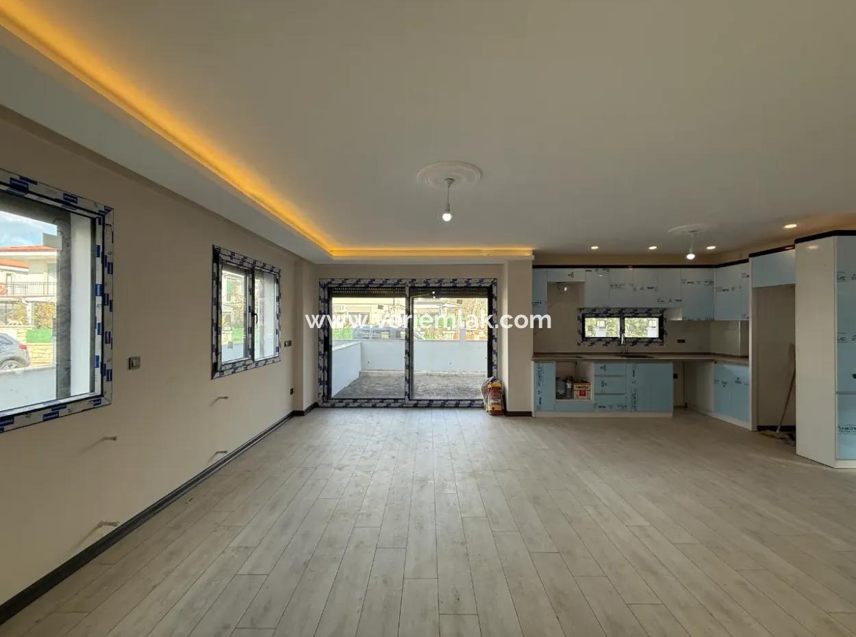 3 1 Komfortable Villa Mit Garten Im Villalar-Gebiet