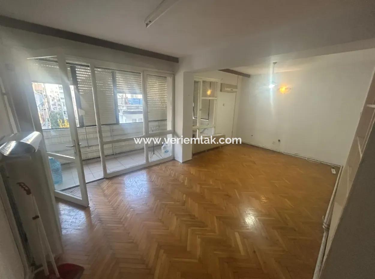 In Der Nähe Von Talatpaşa Migros | Parkplatz | Wohnung Zu Mieten Mit Doppelbalkon