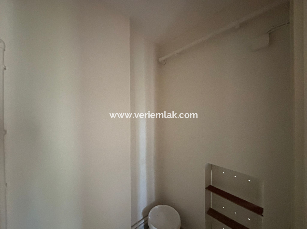 Ecke 2 1 Combi Boiler Mietwohnung In Alsancak Mimar Sinan