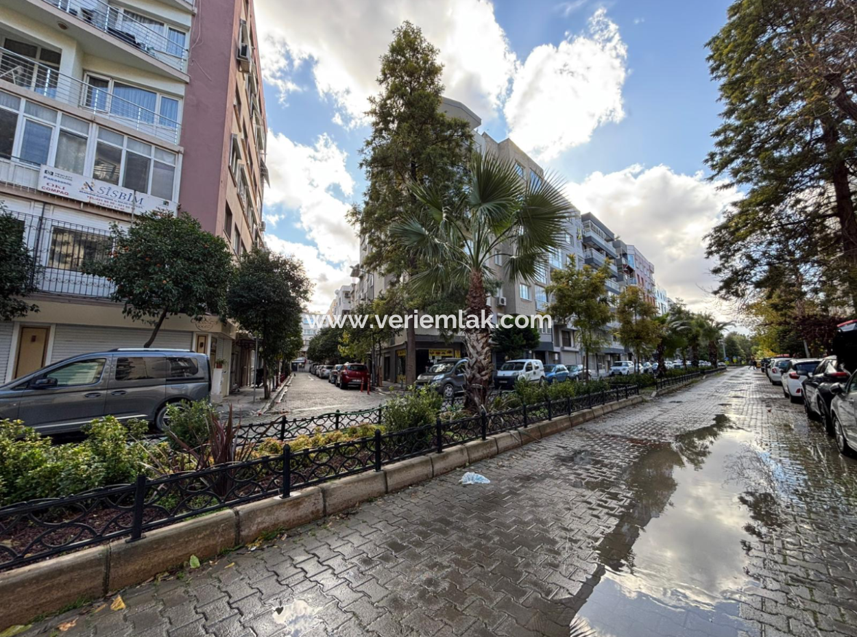 1 1 Eckbüro / Wohnung Zur Miete In Der Alsancak-Architektur Sinan Street!