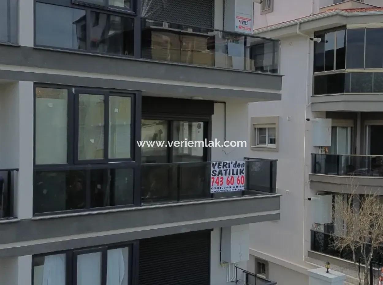 Neue 11-Wohnung Zum Verkauf Mit Offener Fassade, Grossem Balkon Und Garderobe In Seferihisar Camike
