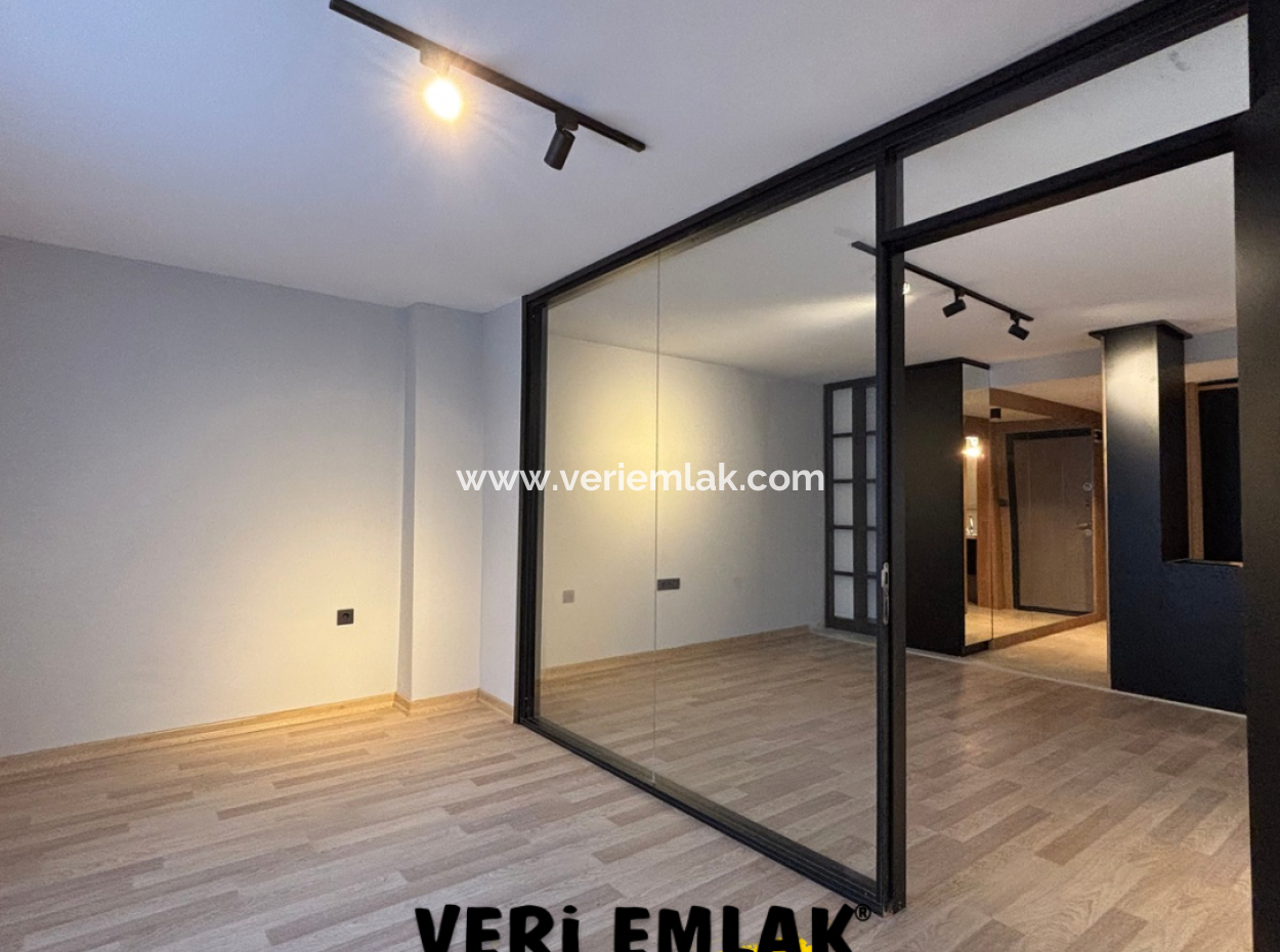 1 1 Kostenlose Wohnung Zum Verkauf Mit Parkplatz Im Viertel Alsancak Kültür Park!