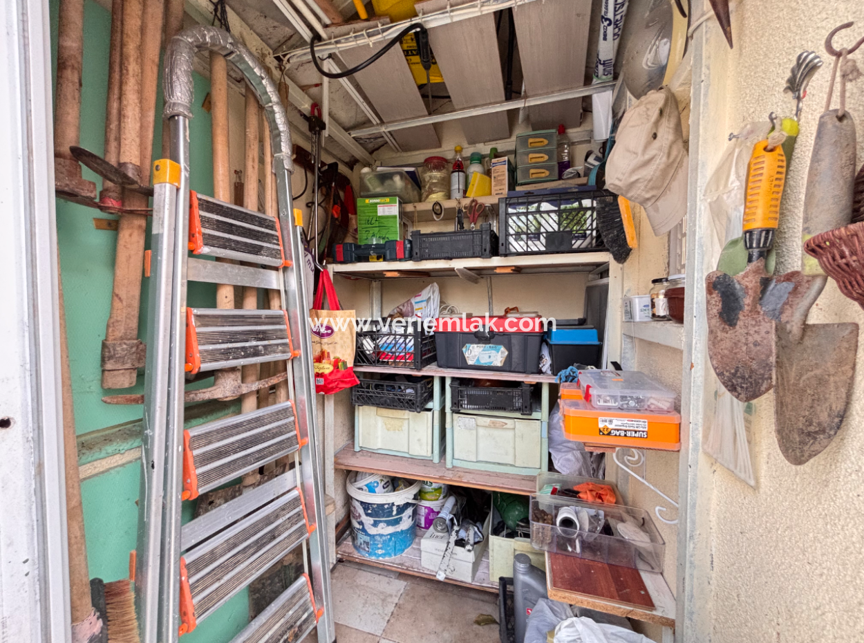 3 1 Villen Zum Verkauf Auf Einem Grundstück In Seferihisar Akarca