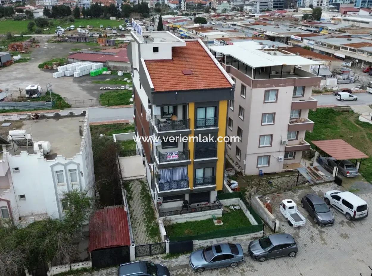 Geräumige 11-Wohnung Im Bezirk Seferihisar Camikebir, Nahe Der İzmir-Straße