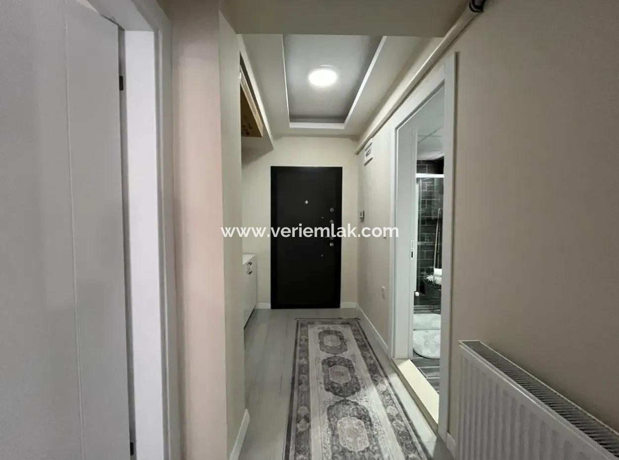 Geräumige 11-Wohnung Im Bezirk Seferihisar Camikebir, Nahe Der İzmir-Straße