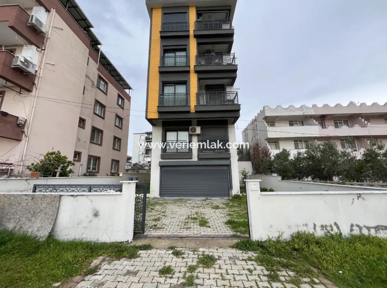 Geräumige 11-Wohnung Im Bezirk Seferihisar Camikebir, Nahe Der İzmir-Straße