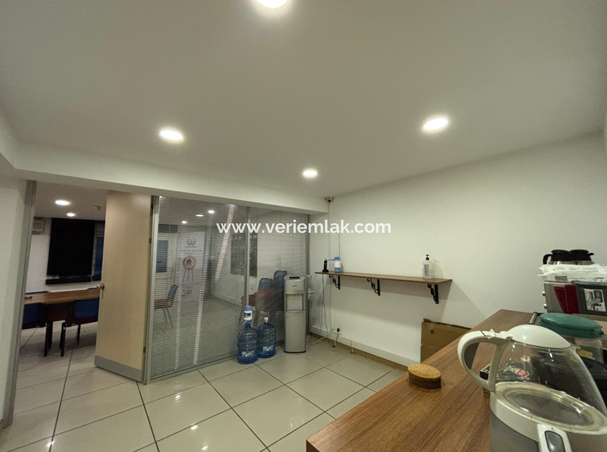 Alsancak Zypern Martyrs Ganze Etage 225 M² Arbeitsplatz Im 4. Stock Zu Mieten