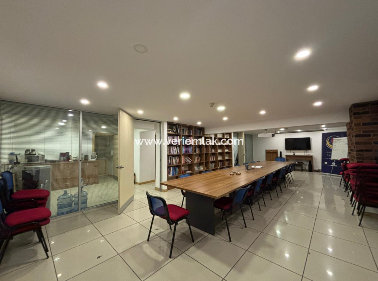 Alsancak Zypern Martyrs Ganze Etage 225 M² Arbeitsplatz Im 4. Stock Zu Mieten