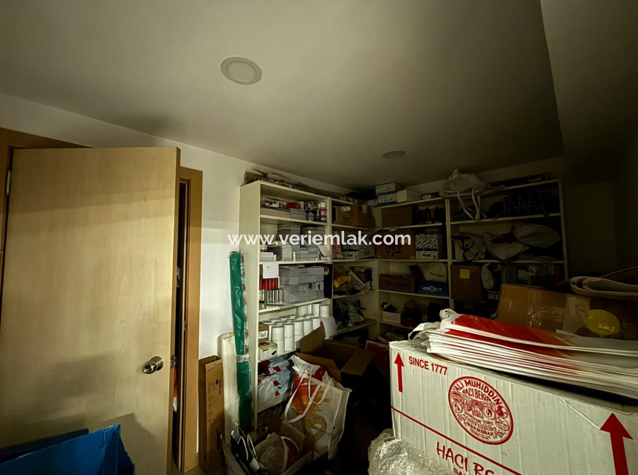 Alsancak Zypern Martyrs Ganze Etage 225 M² Arbeitsplatz Im 4. Stock Zu Mieten