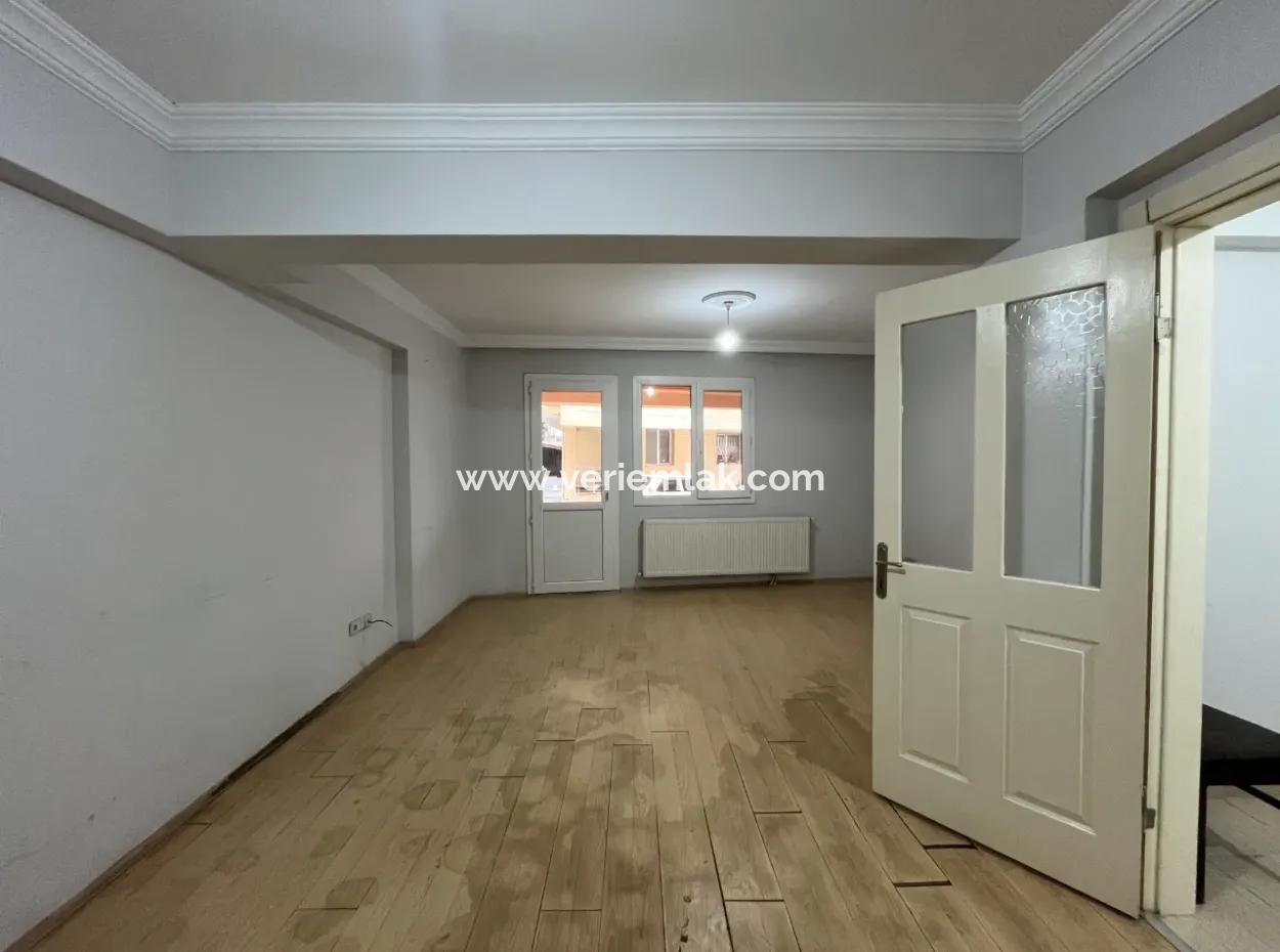 3 1 Wohnung Zum Verkauf Auf Dem Seferihisar-Marktplatz Mit Terrasse Und Balkon