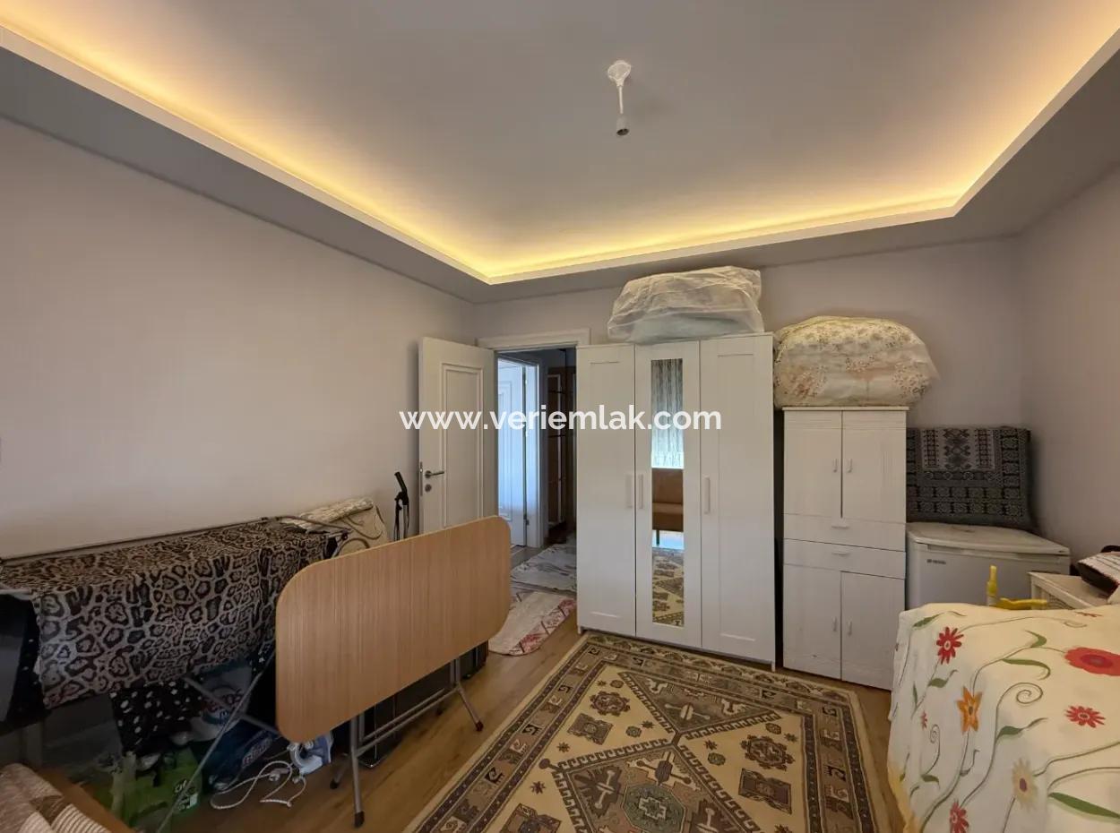 Seferihisar Camikebir Viertel – Im Zentrum, 11-Wohnung Mit Balkon Zum Verkauf