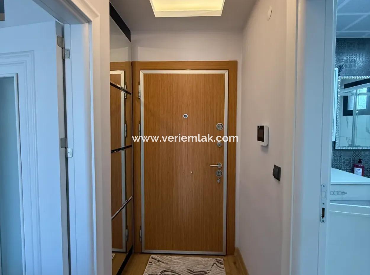 Seferihisar Camikebir Viertel – Im Zentrum, 11-Wohnung Mit Balkon Zum Verkauf