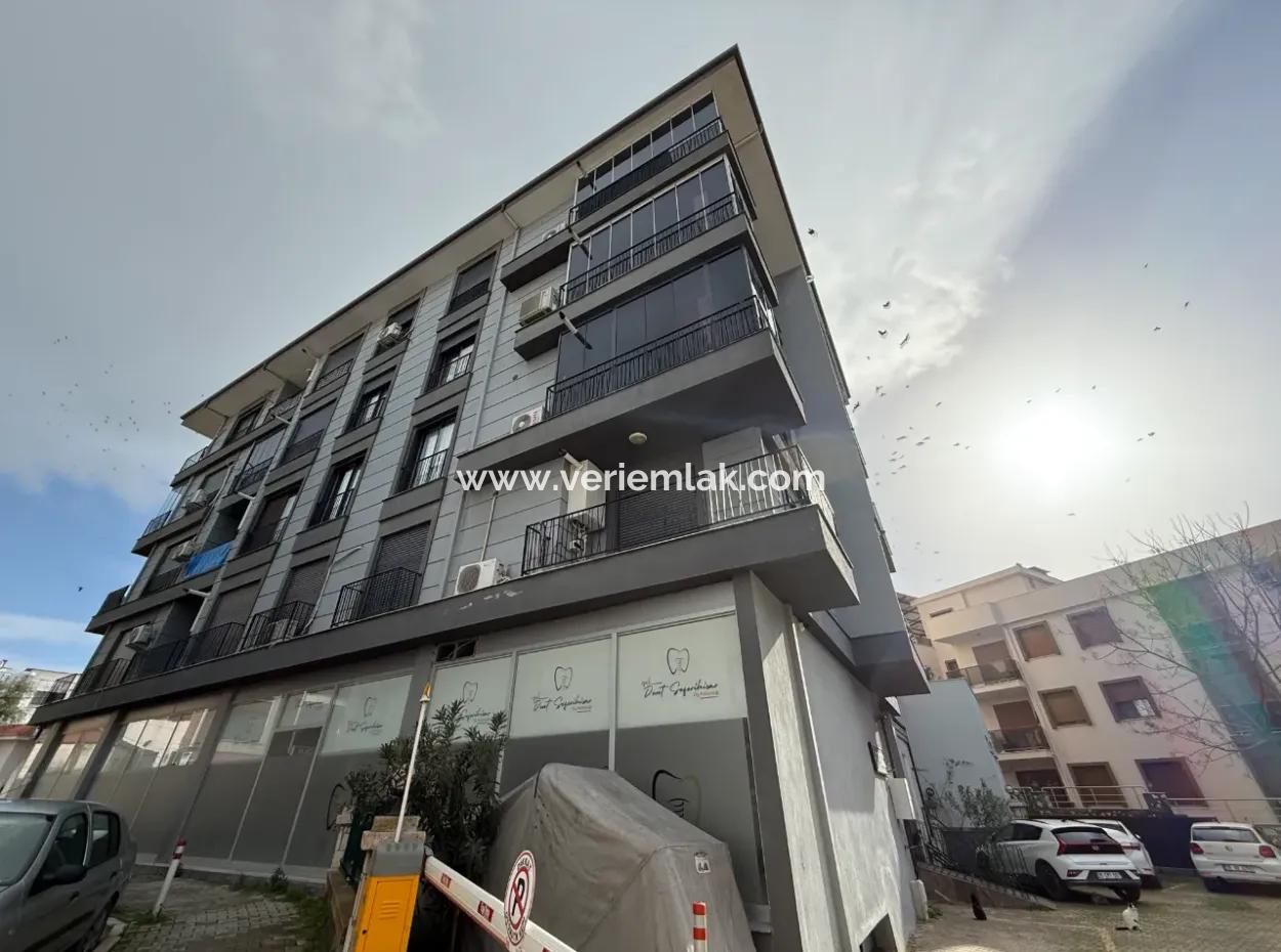 Seferihisar Camikebir Viertel – Im Zentrum, 11-Wohnung Mit Balkon Zum Verkauf