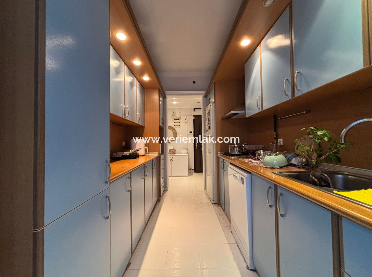 2. Stock Combi 3 1 Wohnung Zu Mieten Mit Parkplatz In Der Nähe Alsancak Libas!