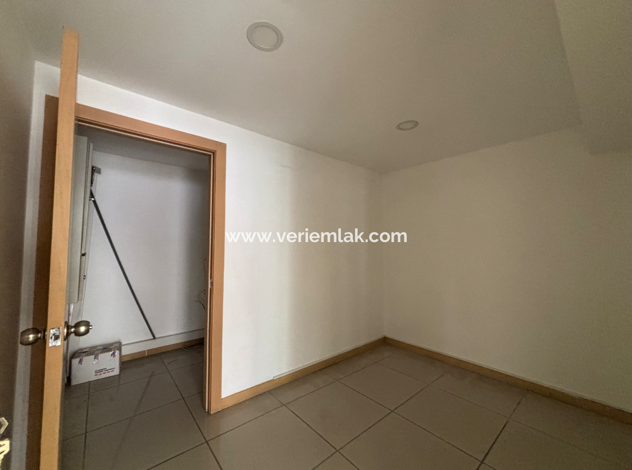 Alsancak Zypern Martyrs Ganze Etage 225 M² Arbeitsplatz Im 4. Stock Zu Mieten