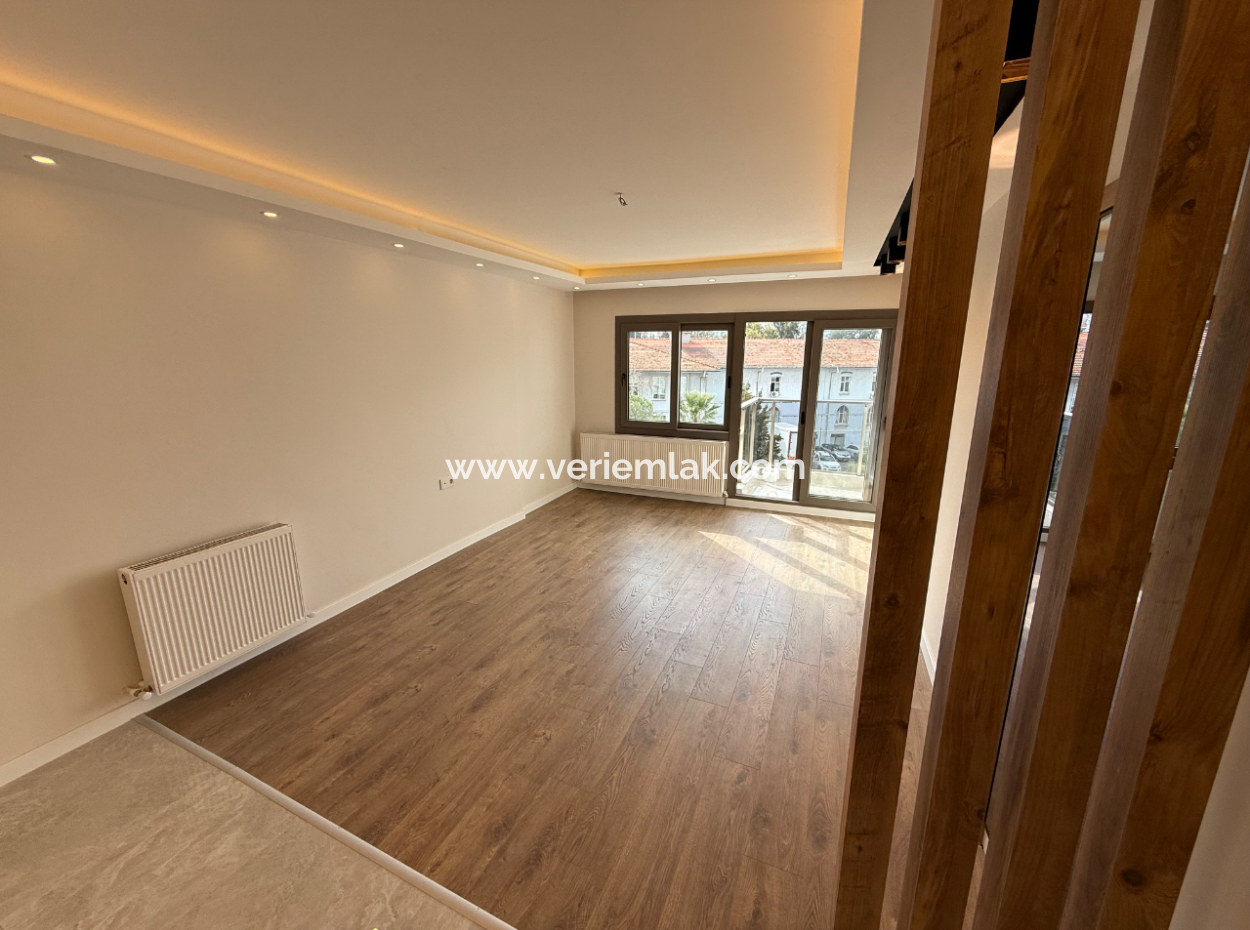 Vollständig Renovierte Zwischenboden Gegenüber Dem Militärkrankenhaus Von Hatay