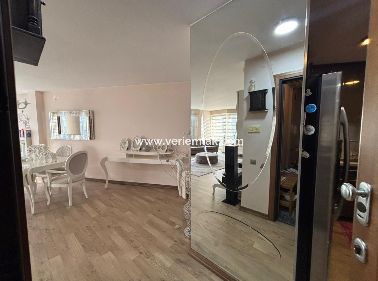 Luxuriöse Möblierte Wohnung Zur Vermietung 3 1 In Der Nähe Des Alsancak Gündoğdu-Platzes