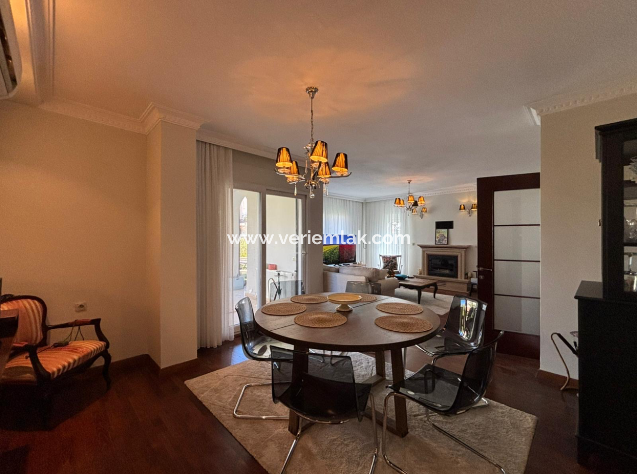 Bornova Forum Bornova Villas Triplex 3 1 200M² Villa Zu Mieten Mit Wintergarten