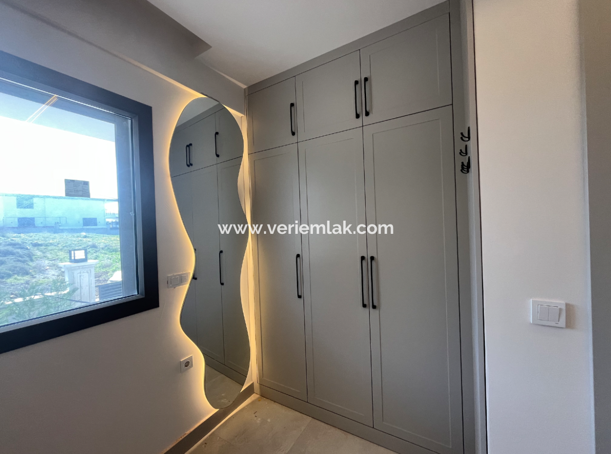 Brandneue 11-Wohnung Mit Gartennutzung Im Viertel Seferihisar Çolakibrahimbey