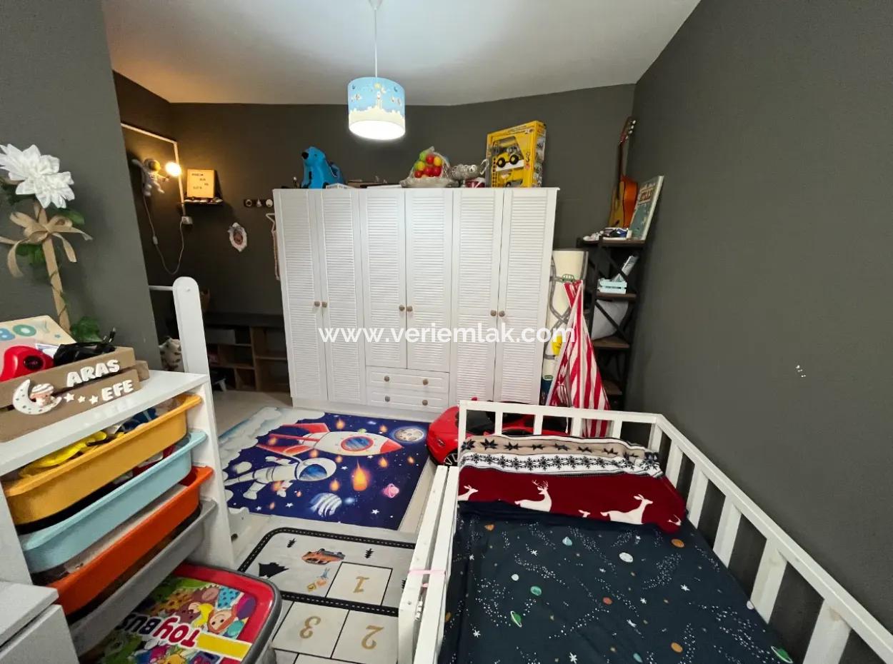 Zu Verkaufen | 4 1 Duplex Mit Grosser Reihe Im Bezirk Camikebir