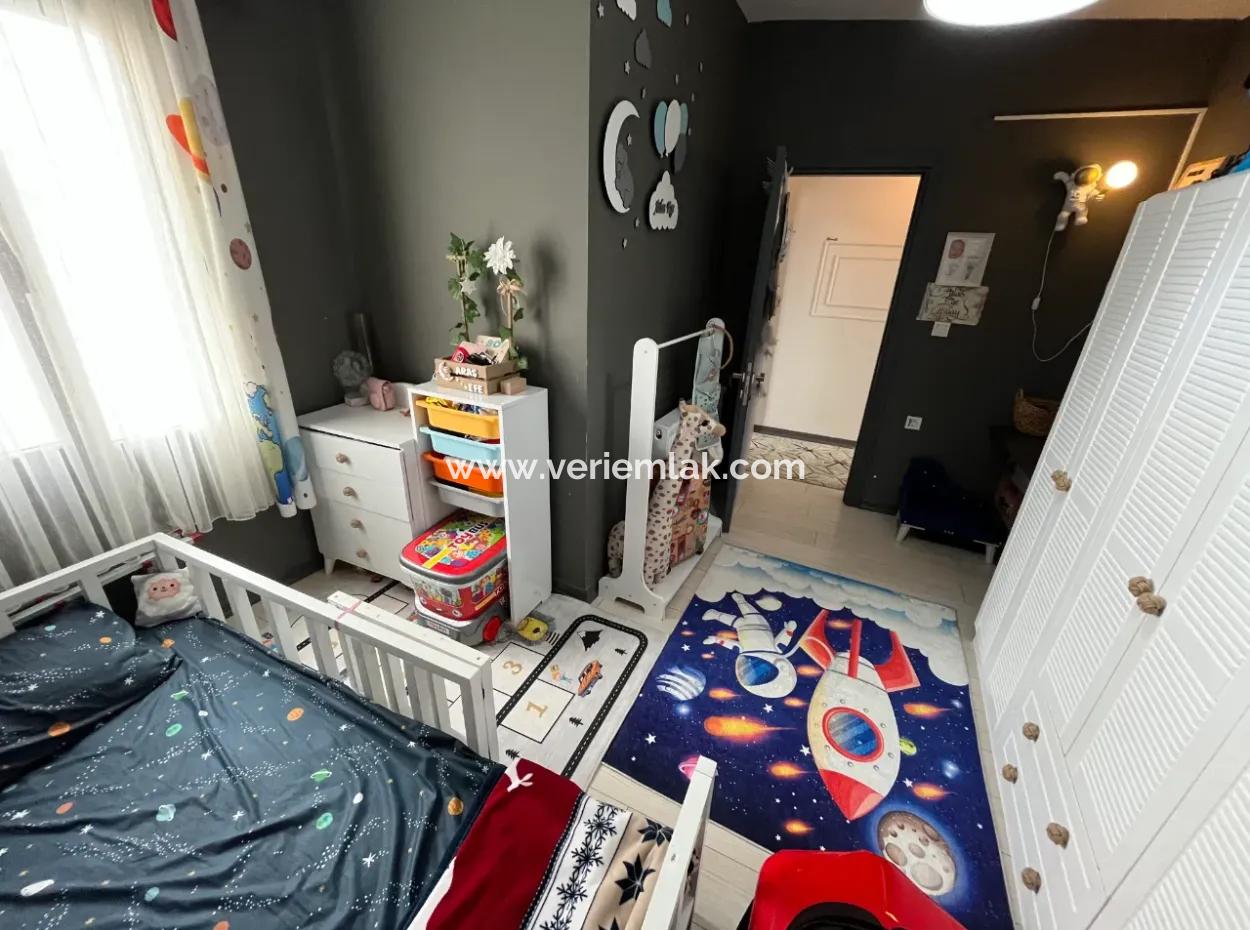 Zu Verkaufen | 4 1 Duplex Mit Grosser Reihe Im Bezirk Camikebir