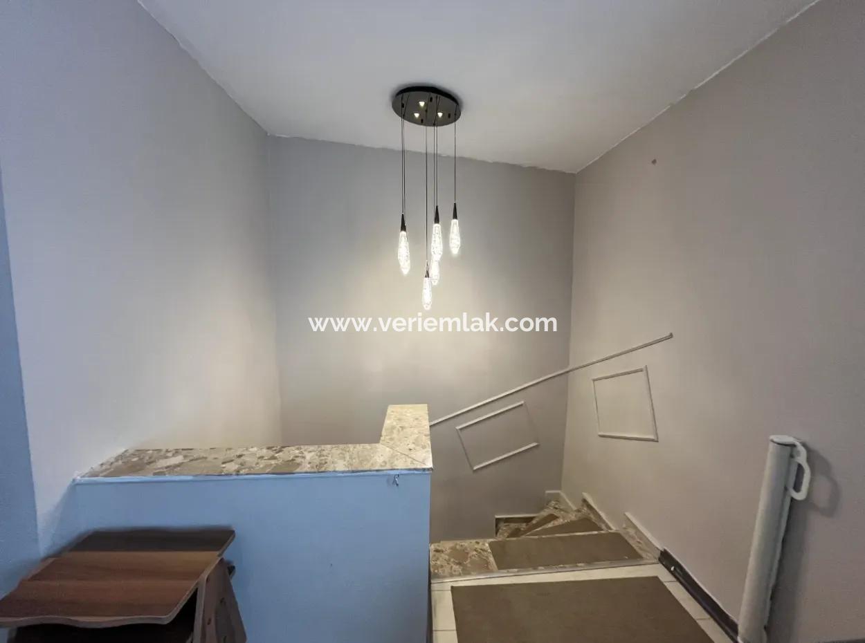 Zu Verkaufen | 4 1 Duplex Mit Grosser Reihe Im Bezirk Camikebir