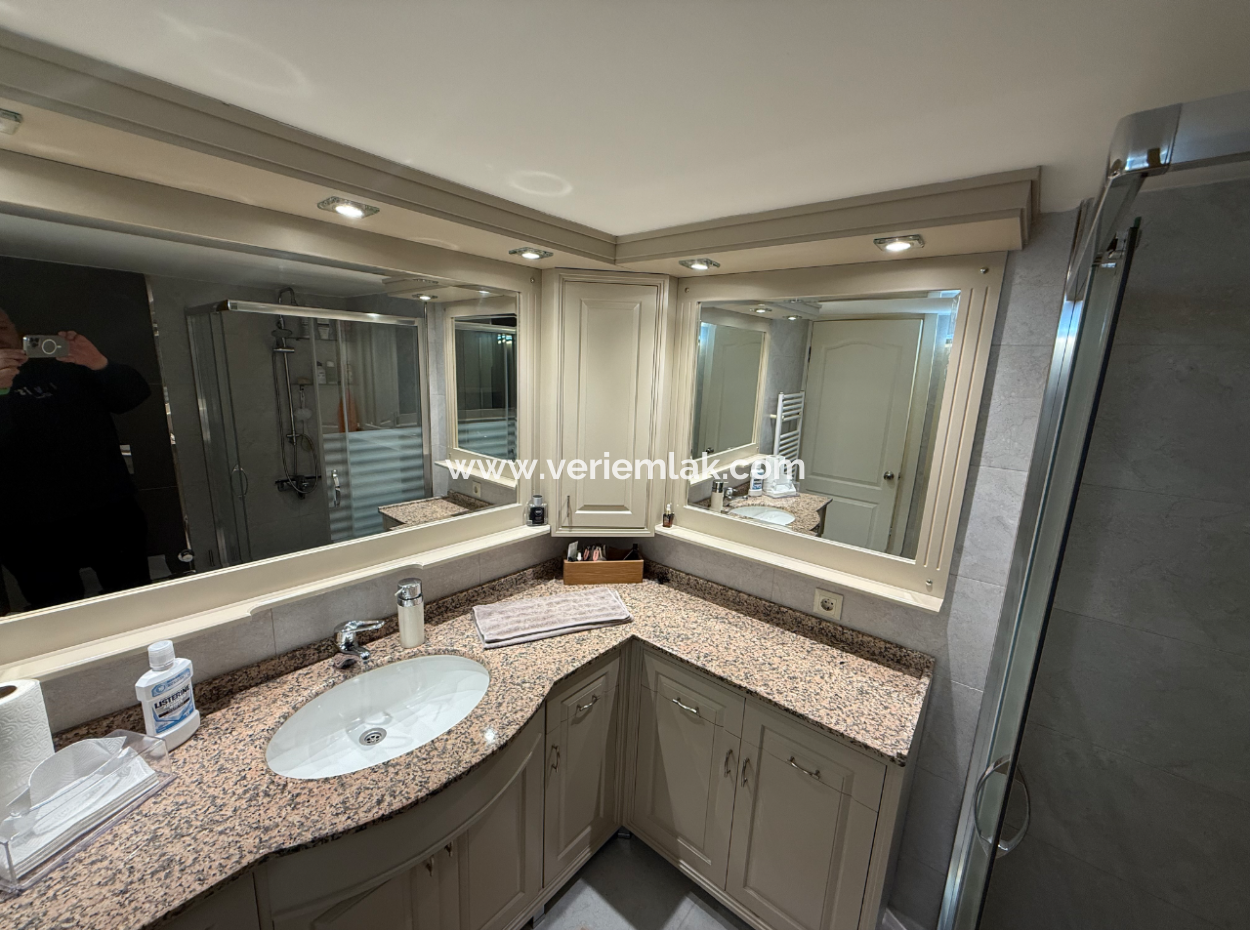 Kamin-Emporen-Wohnung Mit Parkplatz Nahe Der Strasse In Küçükyali