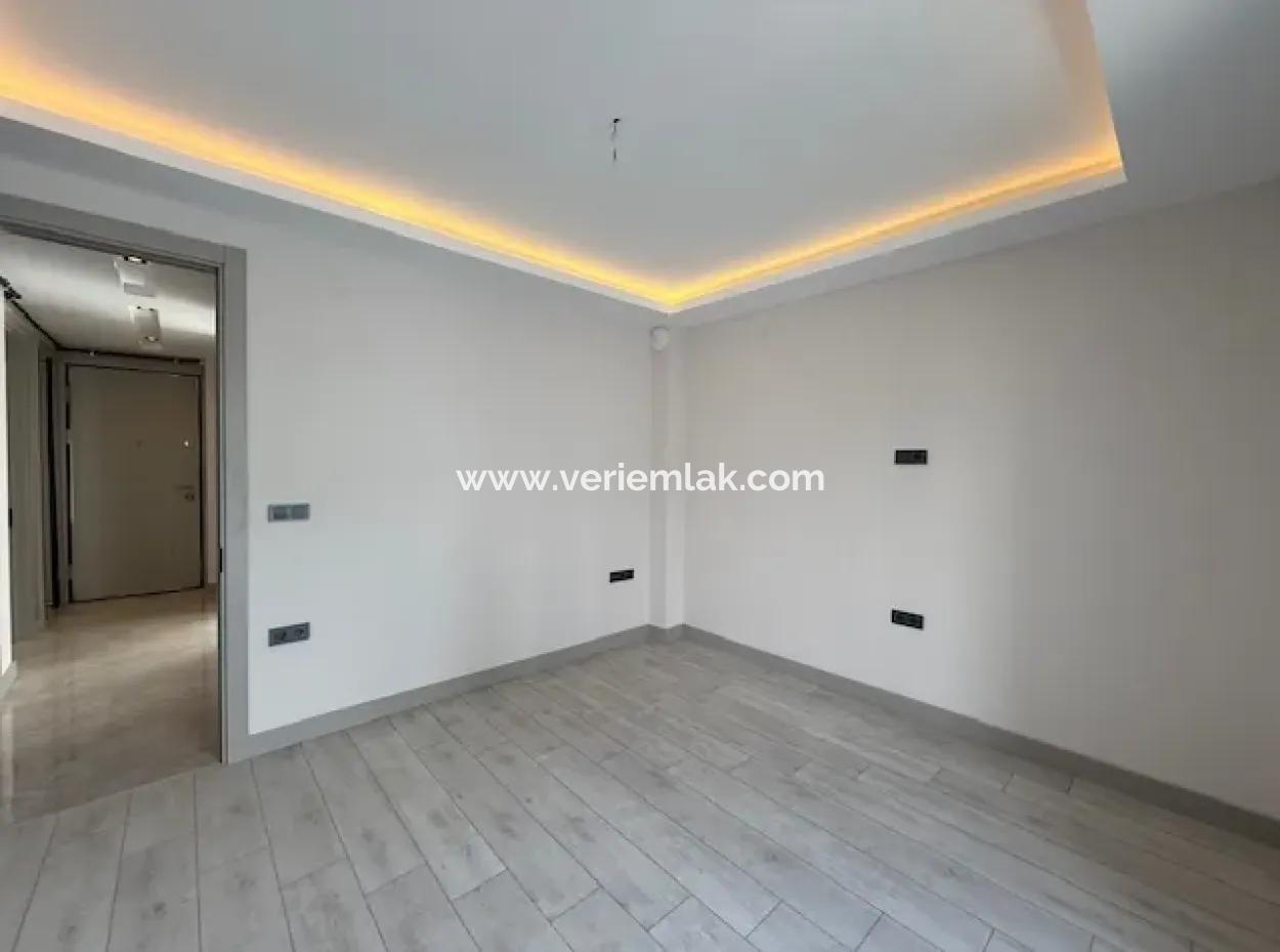 Ultra Luxury 2 1 Wohnung Zum Verkauf Im Seferihisar Camikebir Viertel
