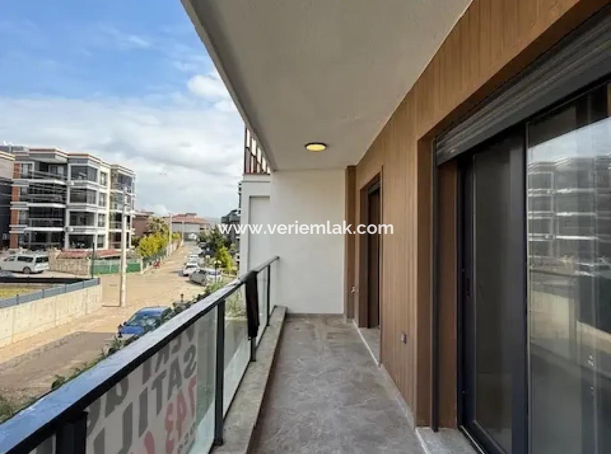 Ultra Luxury 2 1 Wohnung Zum Verkauf Im Seferihisar Camikebir Viertel