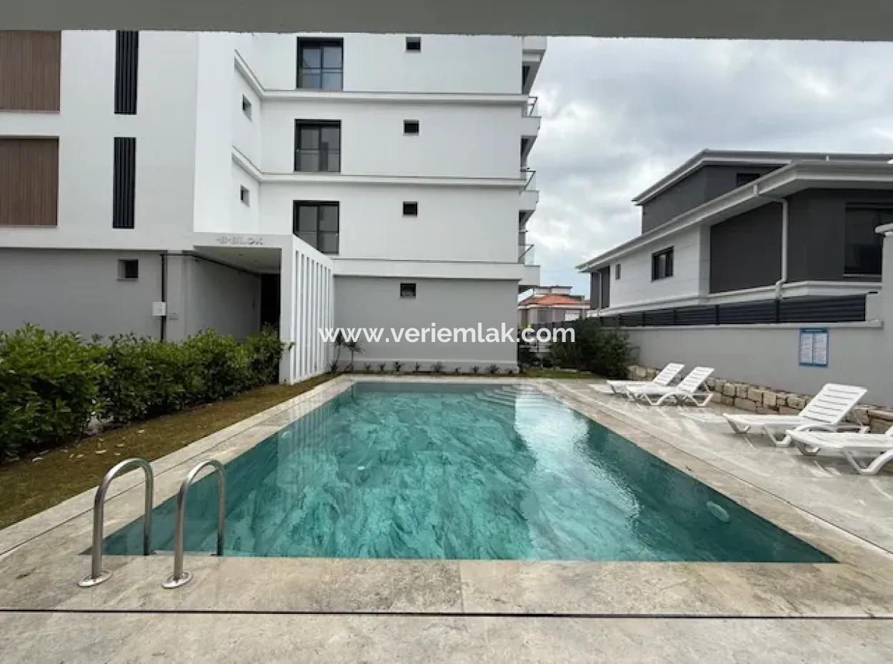 Ultra Luxury 2 1 Wohnung Zum Verkauf Im Seferihisar Camikebir Viertel