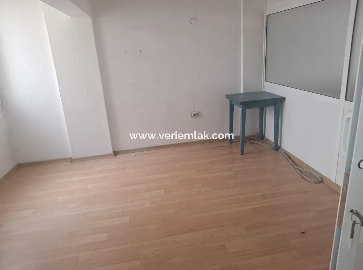 Voll Ausgestatteter, Hygienischer Arbeitsplatz Von 150 M² Zur Miete In Kahramanlar, Nahe Dem Medical Park Hospital, Geeignet Für Die Lebensmittelproduktion