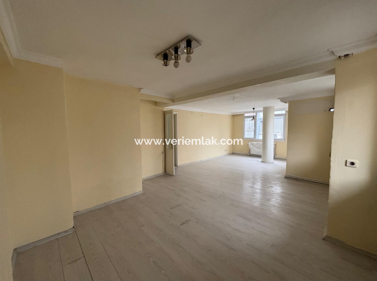 Alsancak Private Health Relative In Der 4. Etage 2 1 Kombi-Wohnung Zur Vermietung!