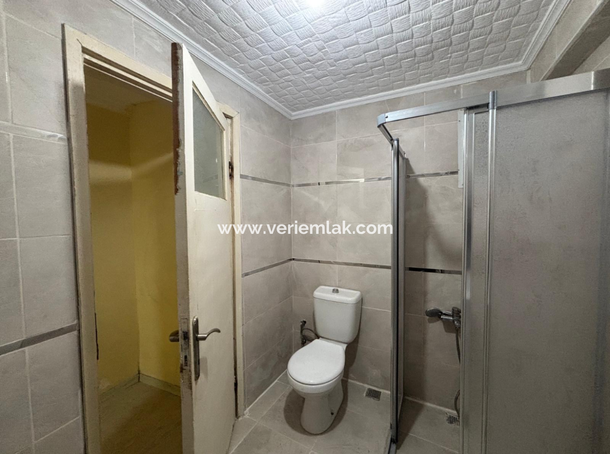 Alsancak Private Health Relative In Der 4. Etage 2 1 Kombi-Wohnung Zur Vermietung!