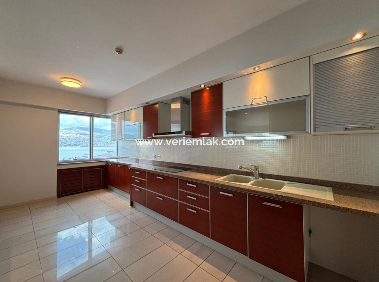 Alsancak Punta Wohnung 4 1 260 M² Wohnung Zur Miete Mit Meerblick!