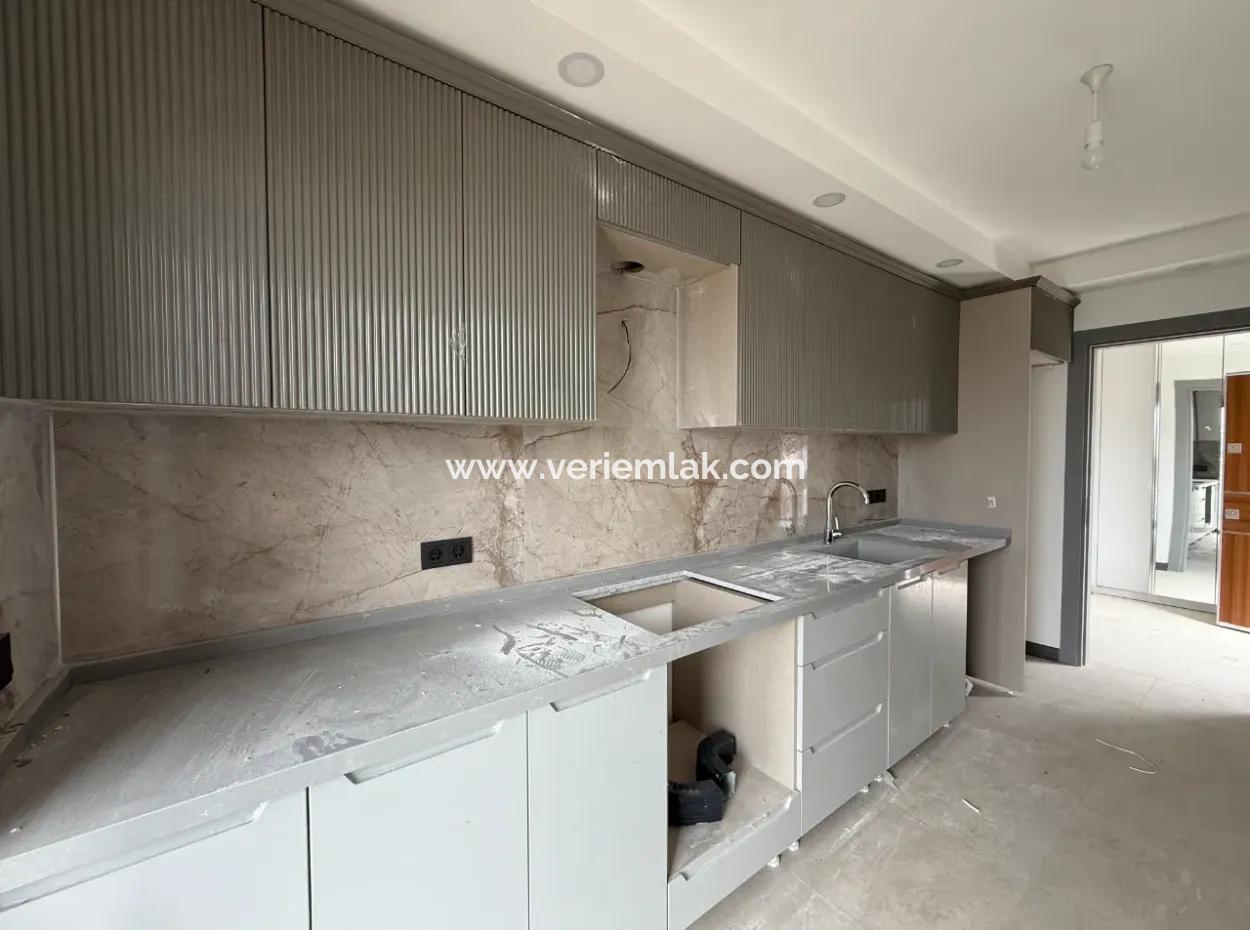 Neue Villa Mit Moderner Architektur In Seferihisar Tepecik